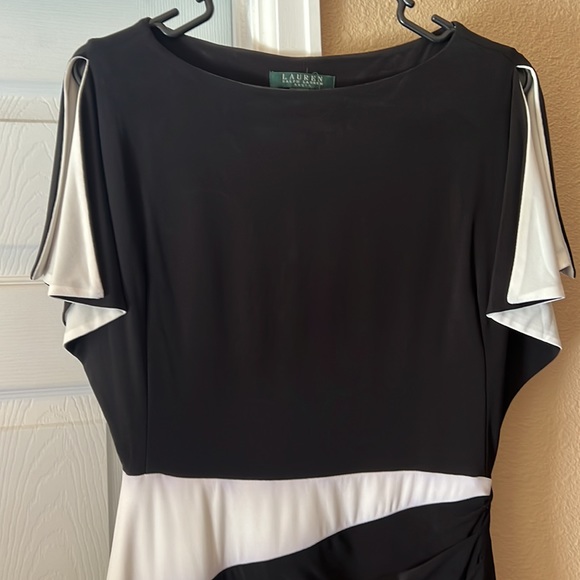 Dress - Picture 2 of 5